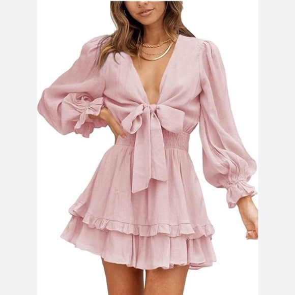 Boutique Dresses & Skirts - NWOT! Gorgeous‎ double layered flowey dress